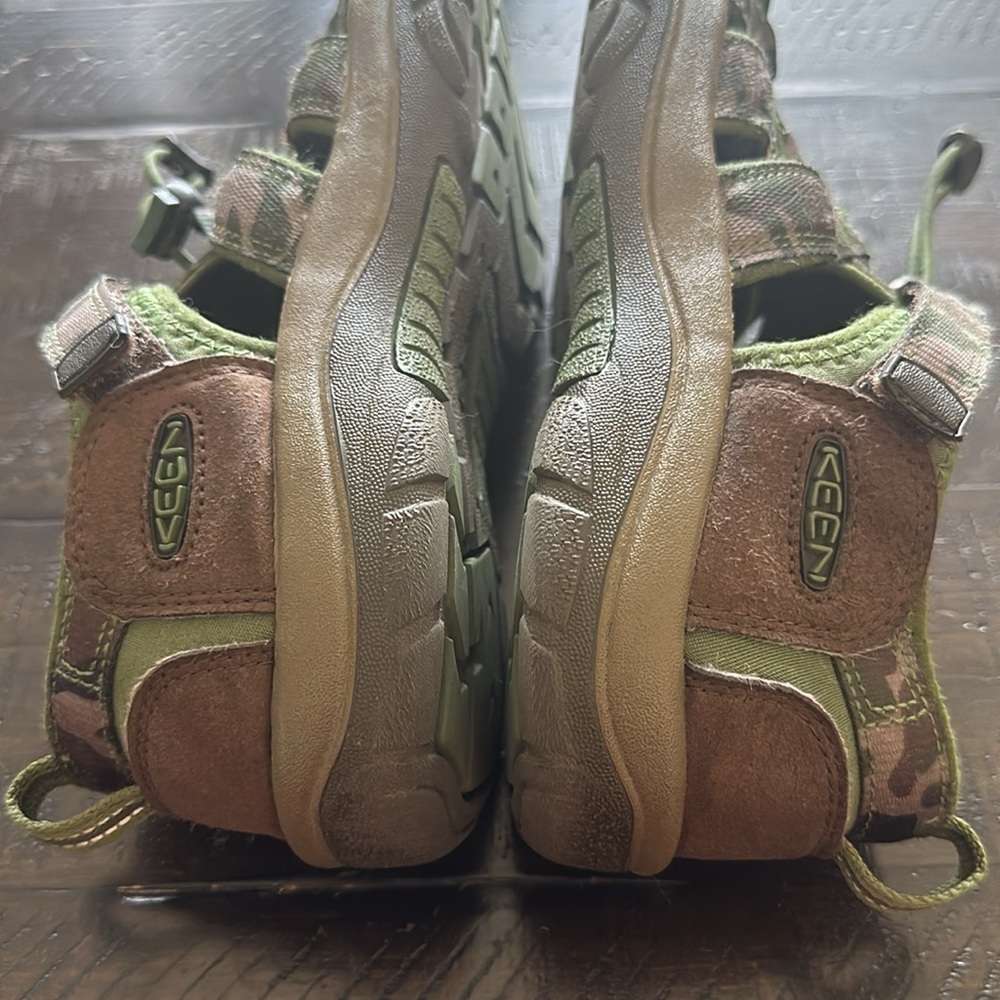 Keen Men’s Size 7 Newport H2 Sports Sandals Outdoor Hiking Washable Shoes Camo - Picture 7 of 16